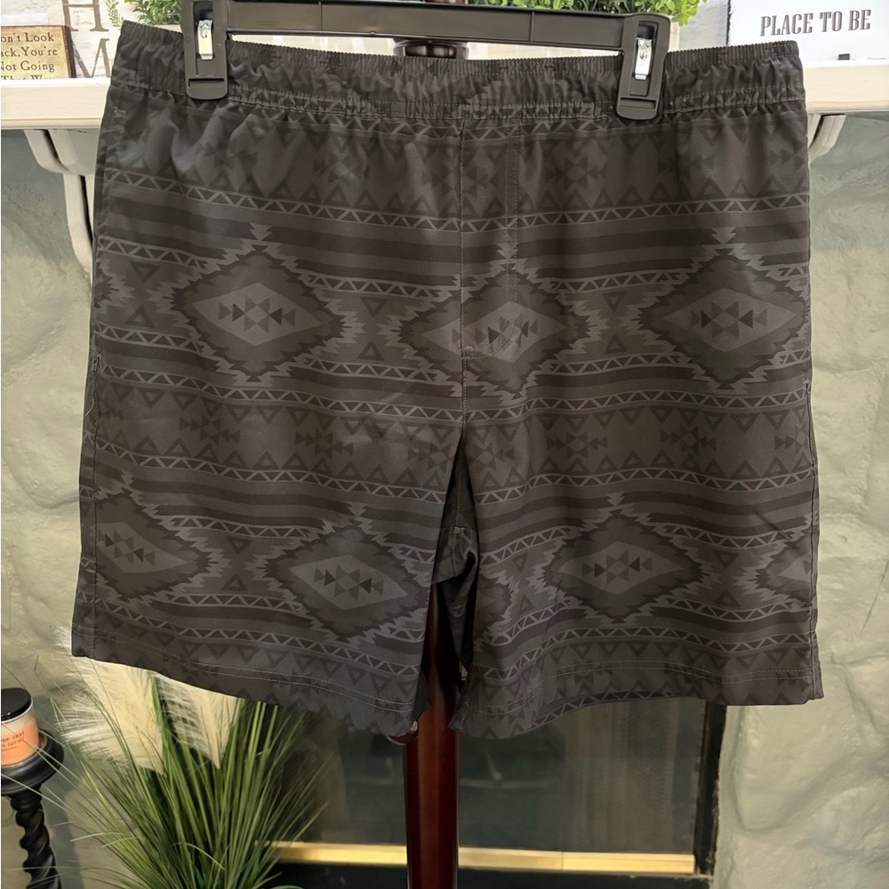 Chubbies Men's Dark Patterned Shorts